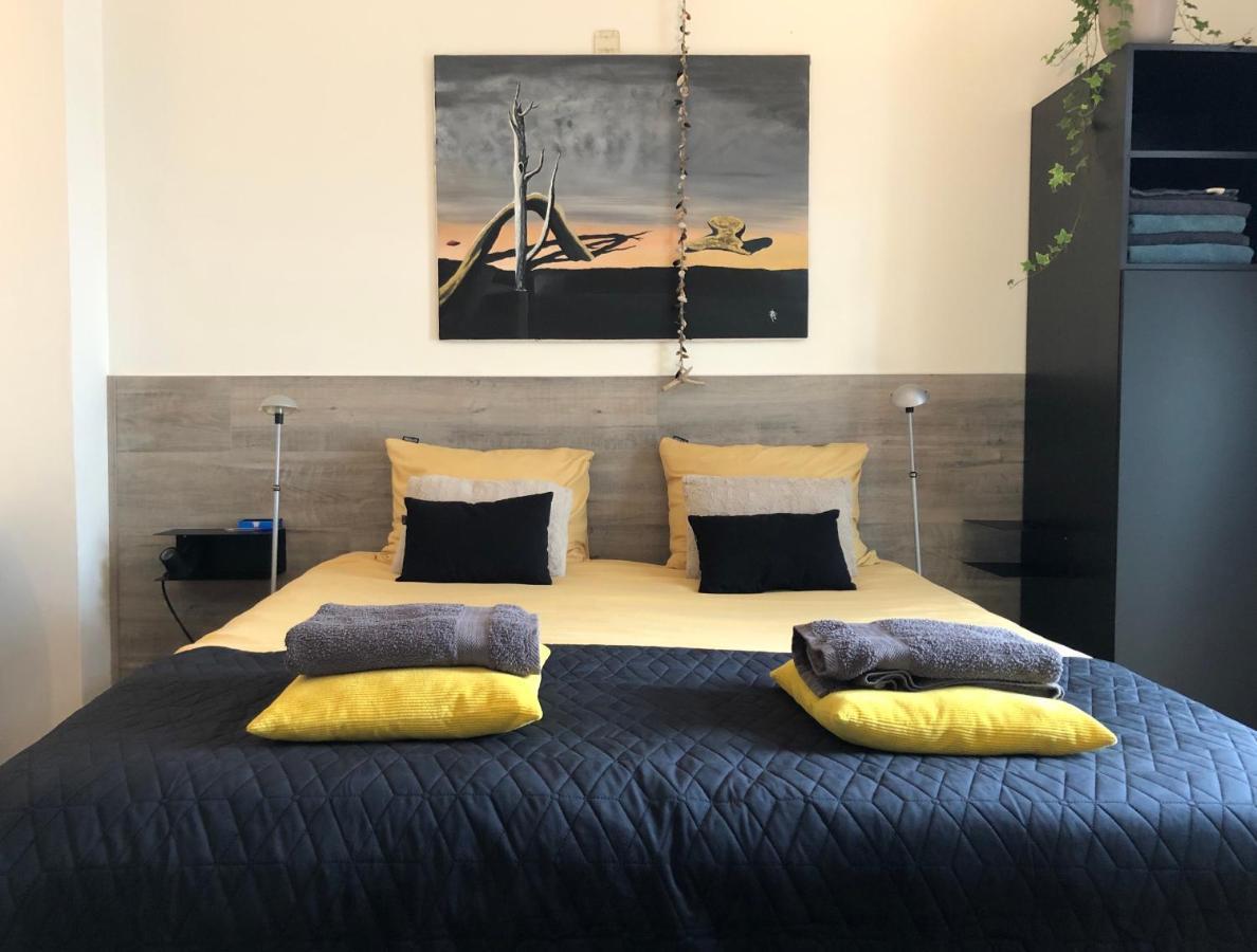 Bolton Boulevard Beach Rooms Vlissingen Esterno foto