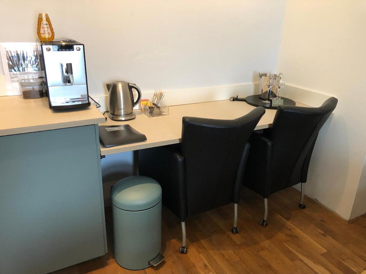 Bolton Boulevard Beach Rooms Vlissingen Esterno foto