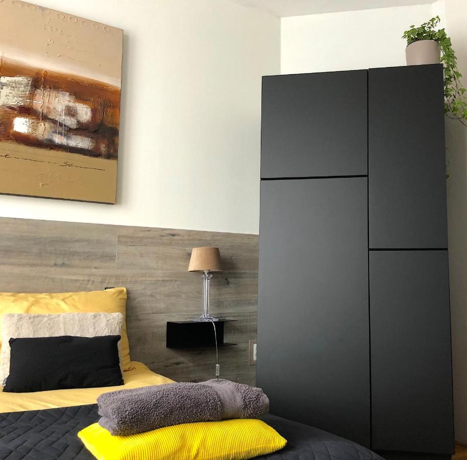 Bolton Boulevard Beach Rooms Vlissingen Esterno foto