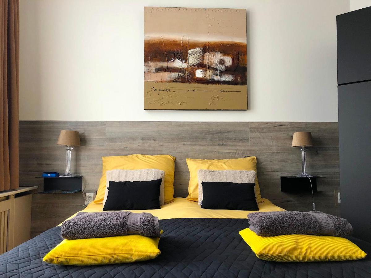 Bolton Boulevard Beach Rooms Vlissingen Esterno foto