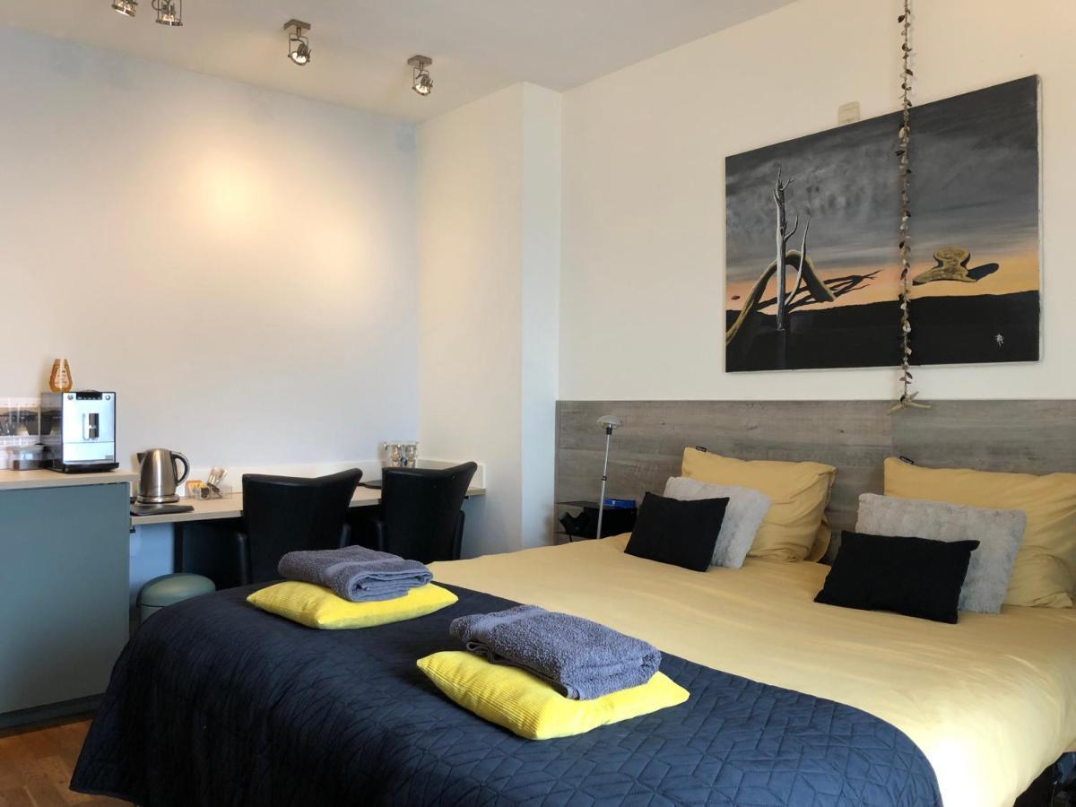 Bolton Boulevard Beach Rooms Vlissingen Esterno foto